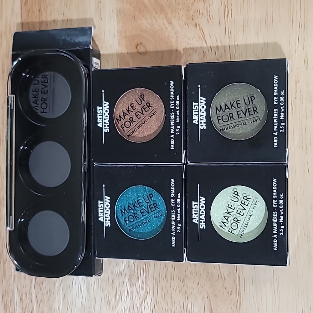 Makeup Forever eyeshadow 4 shades & empty trio palette